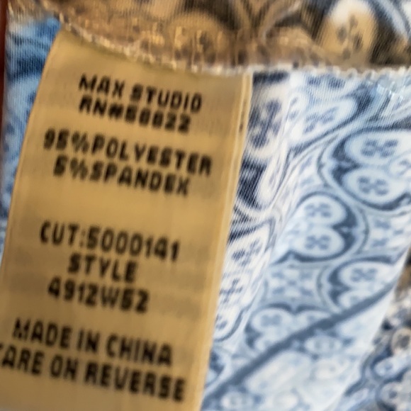 ‼️NWOT Max studio blue and white Patterned sheath dress‼️ - Picture 11 of 11